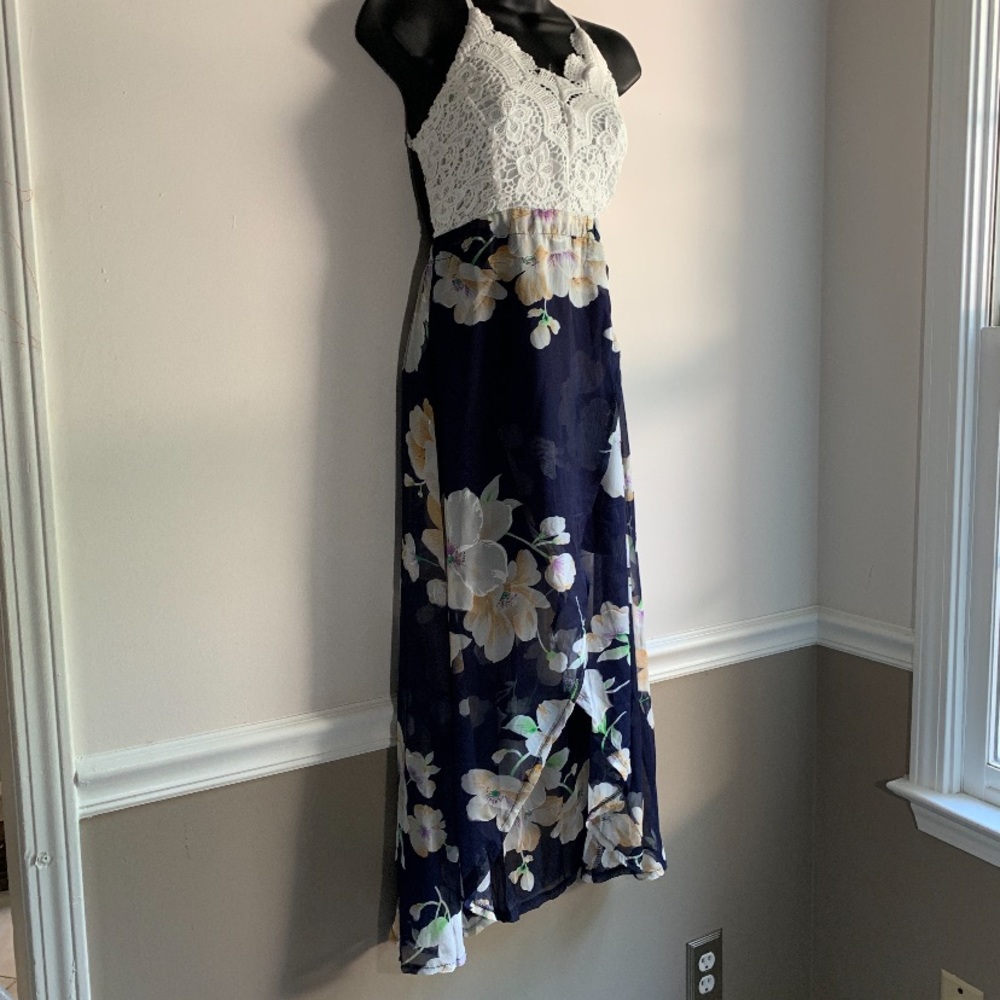 Dress - Picture 3 of 6